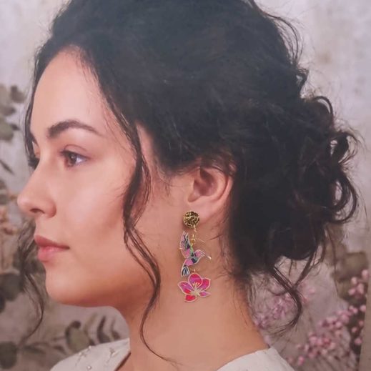Boucles d'oreilles colibri et fleurs en liberty dreams of summer et candy kiss Boucles d'oreilles colibri et fleurs en liberty dreams of summer et candy kiss