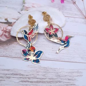 Boucles d'oreilles colibri et fleurs en liberty Ciara pétrole