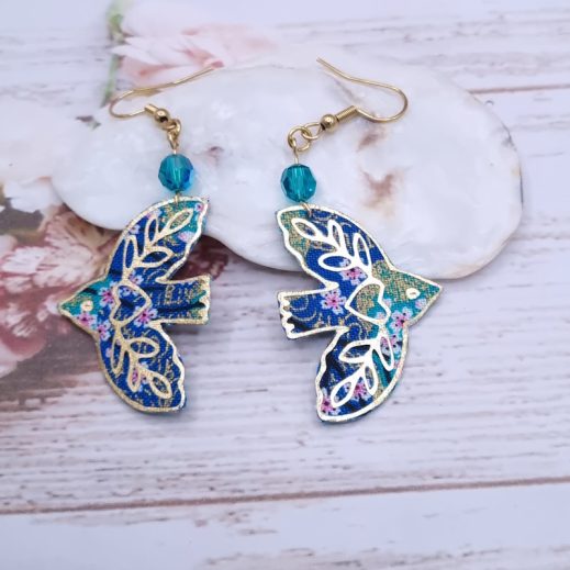 Boucles d'oreilles oiseaux stylisés en TISSU japonais sakura bleu et perle de cristal