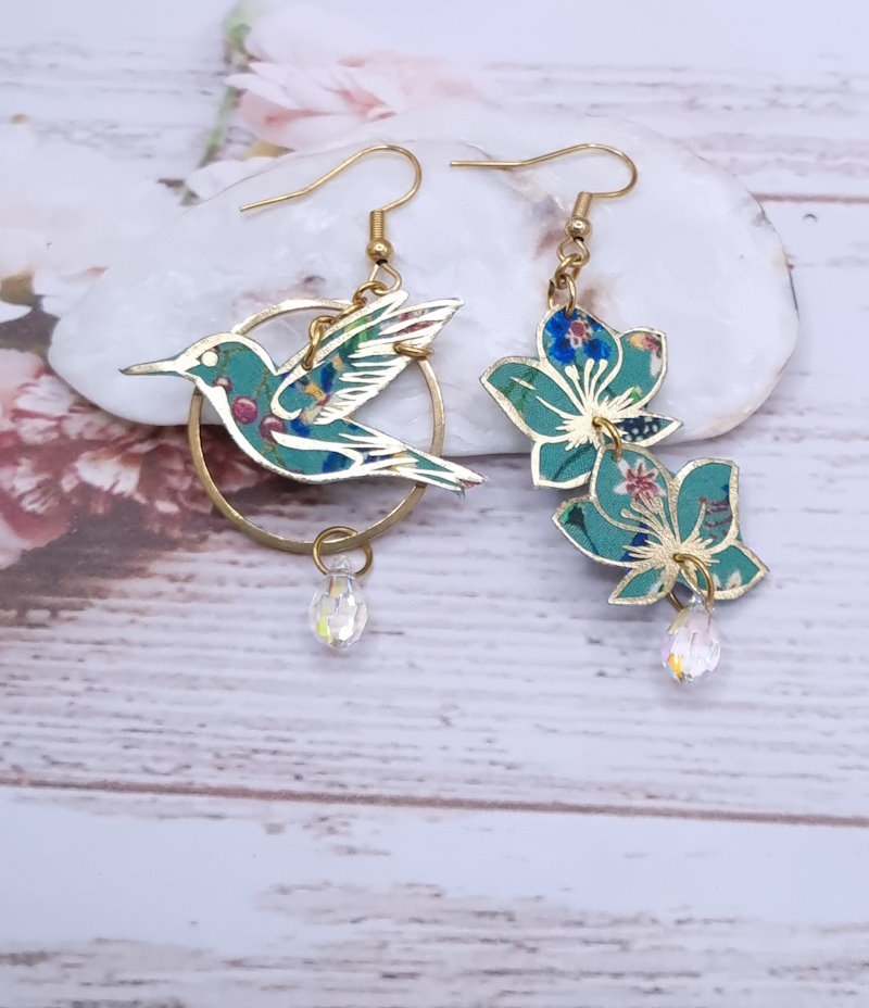 Boucles d'oreilles oiseau colibri et fleurs de cerisier en TISSU liberty Donna Leigh Jade