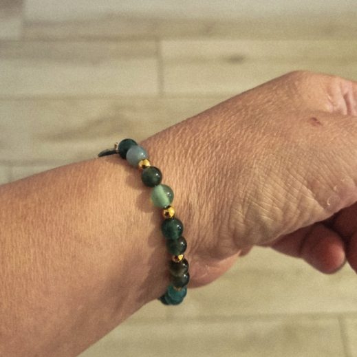 Bracelet élastique oiseau en liberty donna leigh jade et perles d'agate verte Bracelet élastique oiseau en liberty donna leigh jade et perles d'agate verte